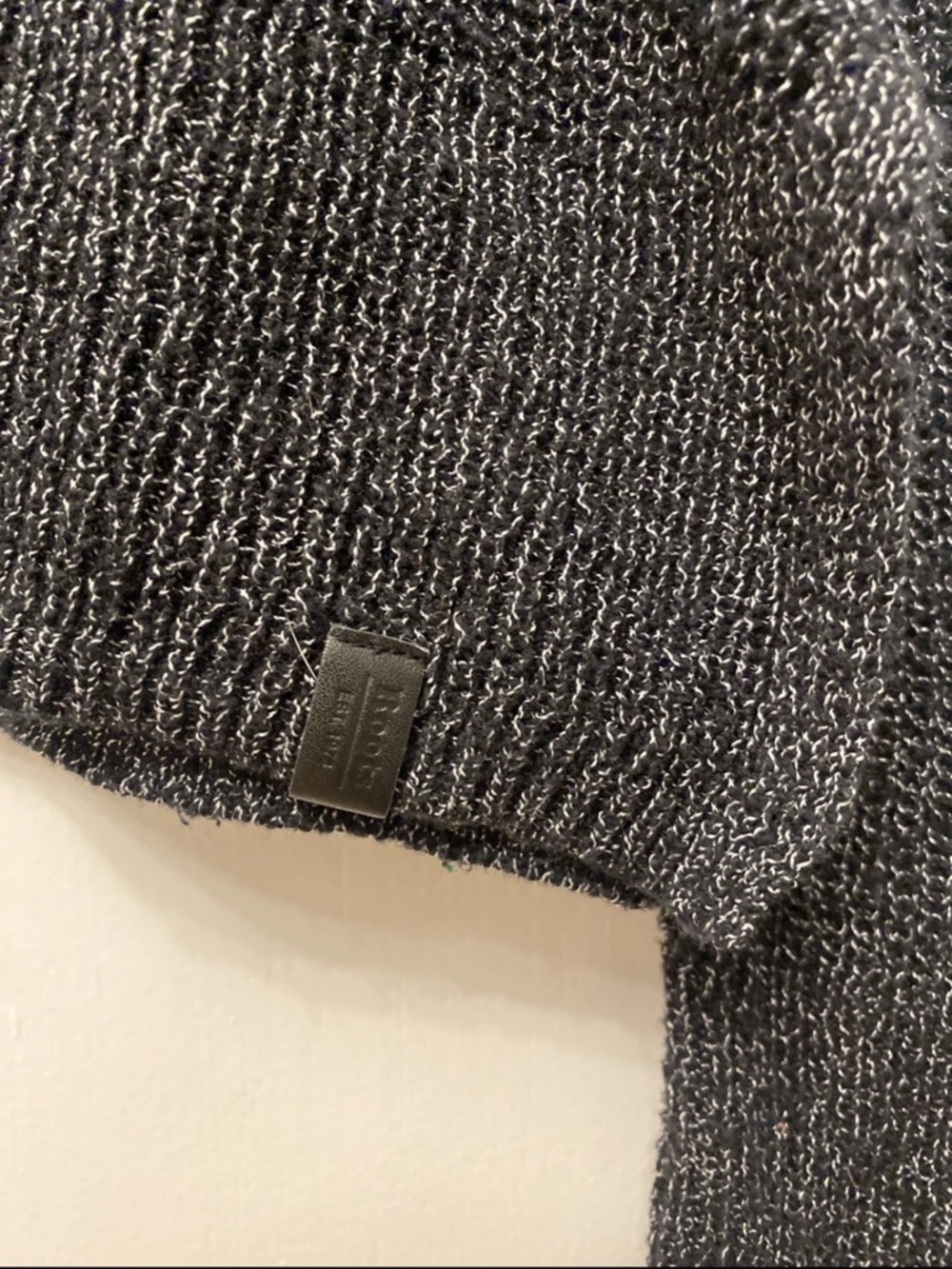 💐2 for $25 Roots Heathered Charcoal Knit Crewneck Sweater - Picture 5 of 7
